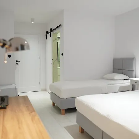 Pod Roza Bed & Breakfast *