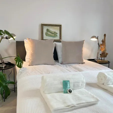 Pod Roza Bed & Breakfast *