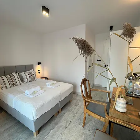 לינה וארוחת בוקר Pod Roza וובה