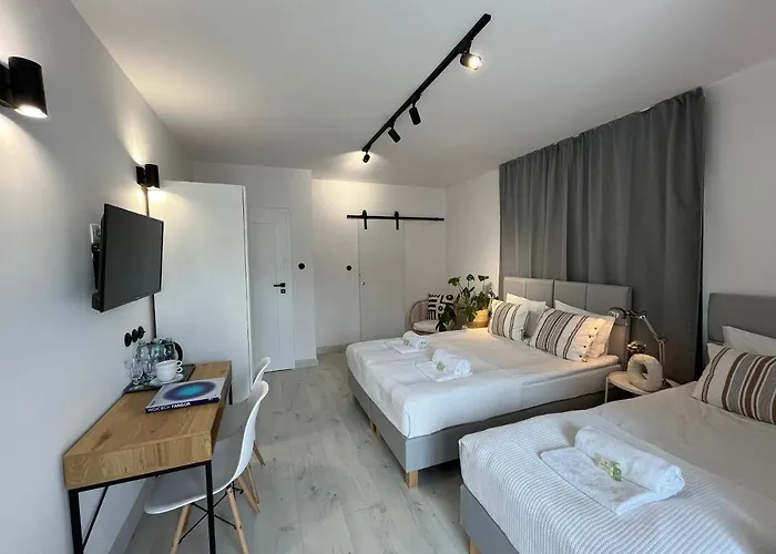 Pod Różą Nocleg ze śniadaniem 3*