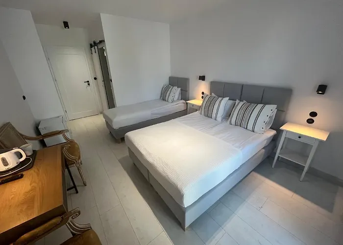 Pod Różą Nocleg ze śniadaniem Łeba